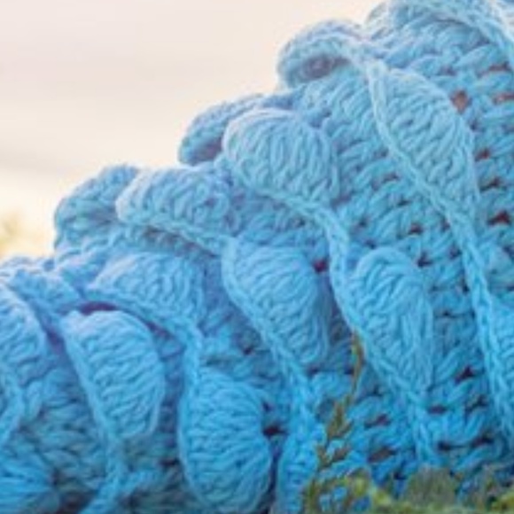 3 Pc Aqua Blue & Red Crochet Mermaid Set - Picture 3 of 5